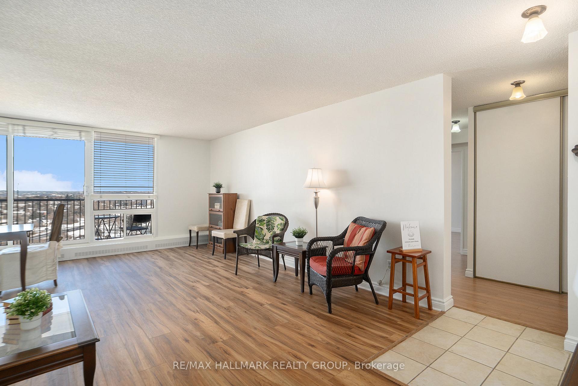 Photo 6 of Unit 1809, 665 Bathgate Drive, Ottawa, Carson Meadows — HOMEH