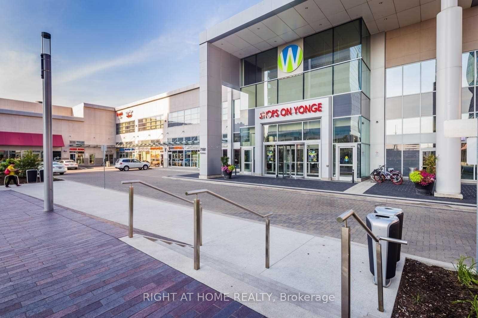 Photo 4 of Unit Ph209, 7161 Yonge Street, Markham, Thornhill — HOMEH