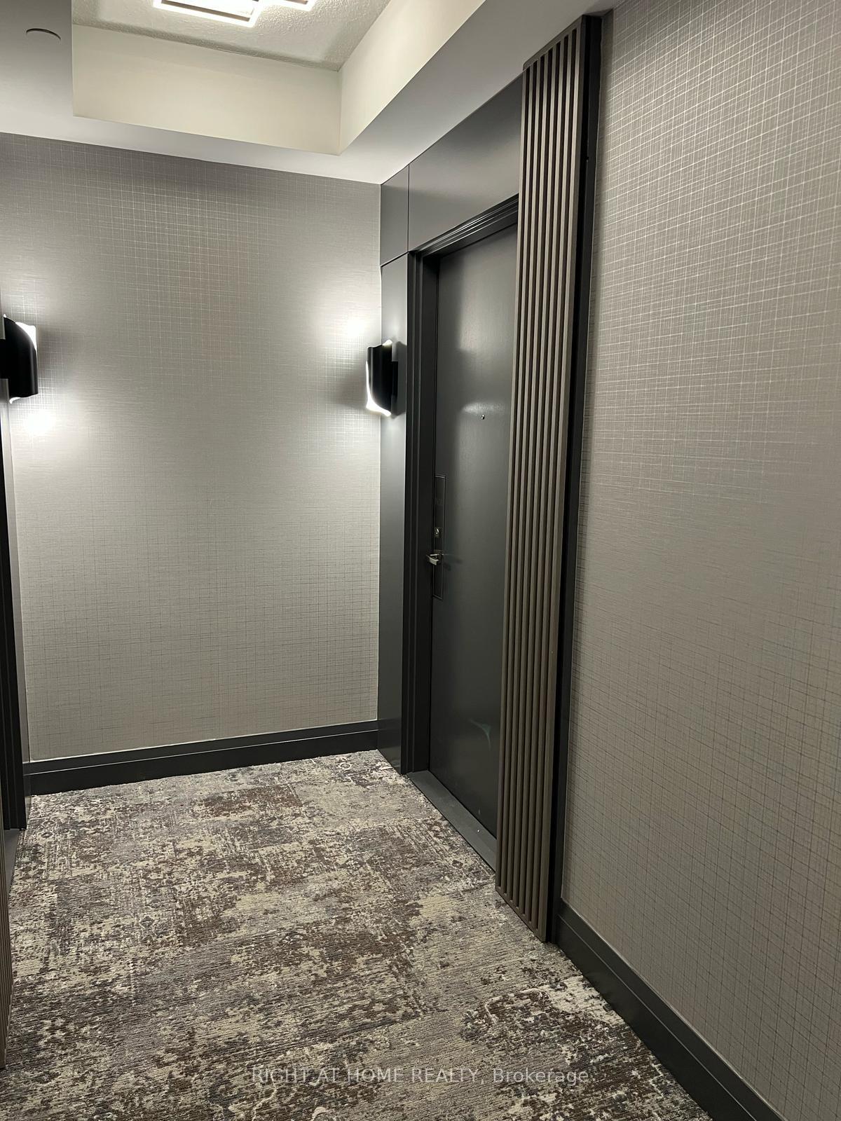 Photo 9 of Unit Ph209, 7161 Yonge Street, Markham, Thornhill — HOMEH