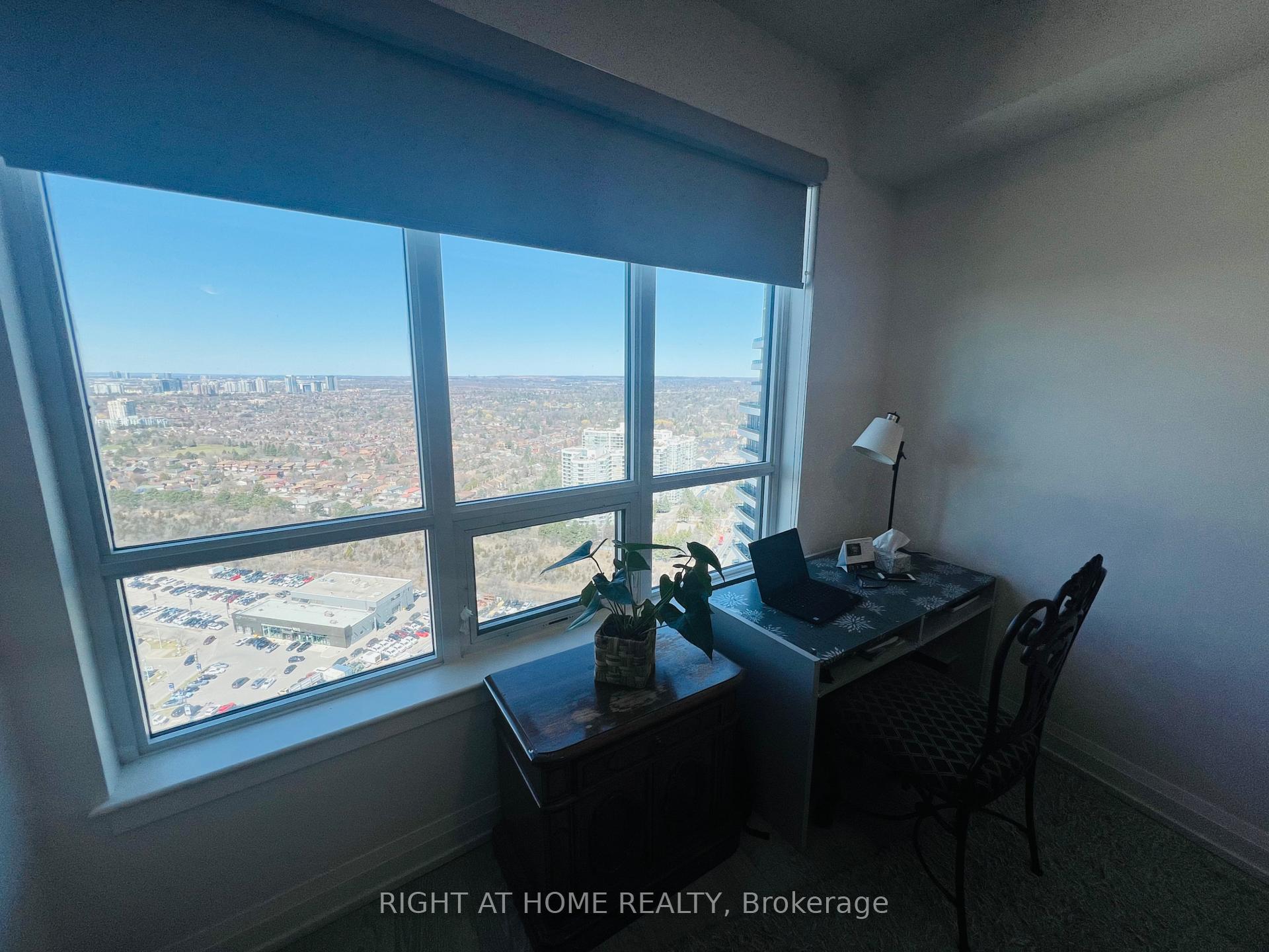 Photo 14 of Unit Ph209, 7161 Yonge Street, Markham, Thornhill — HOMEH