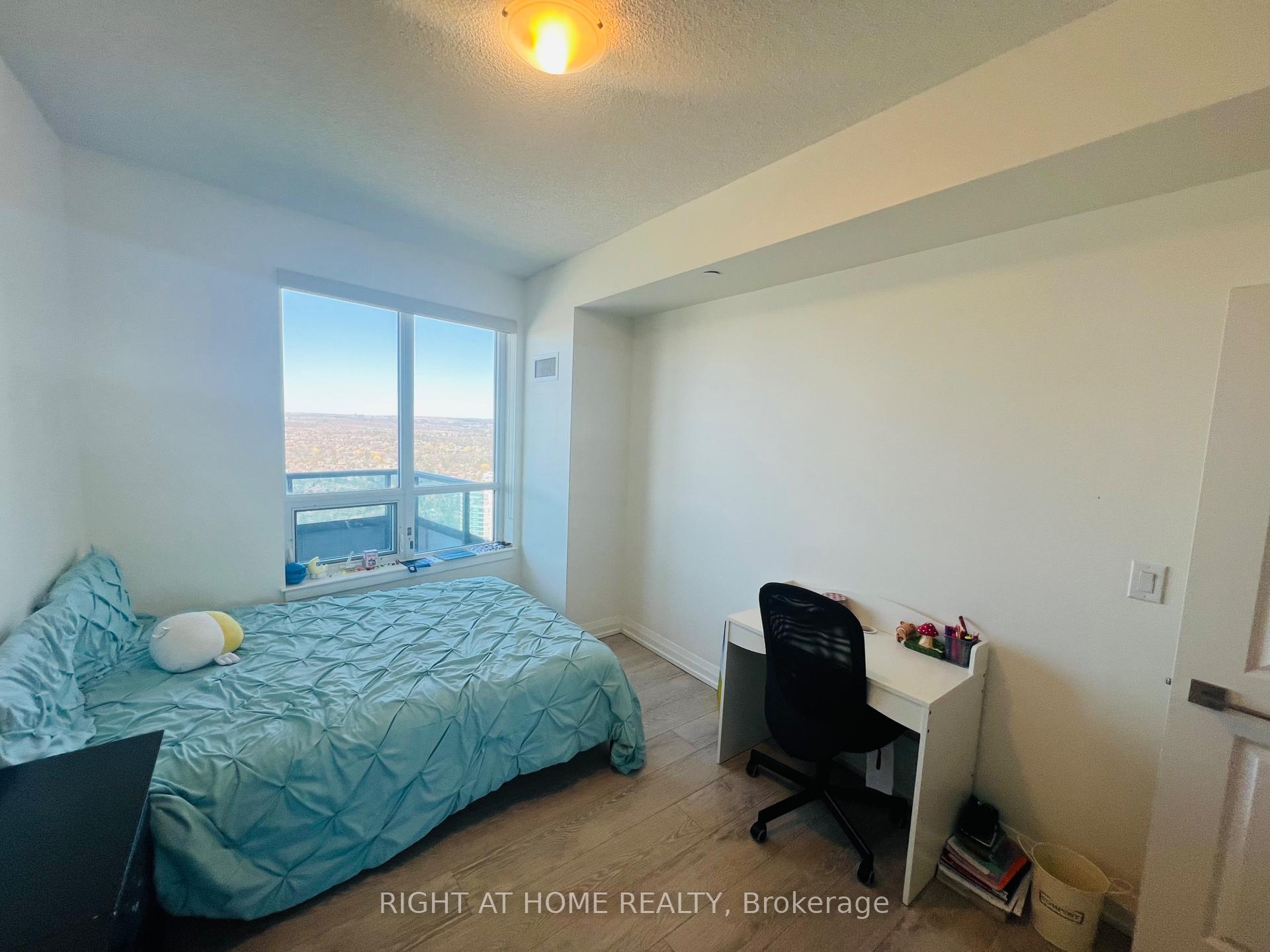 Photo 17 of Unit Ph209, 7161 Yonge Street, Markham, Thornhill — HOMEH