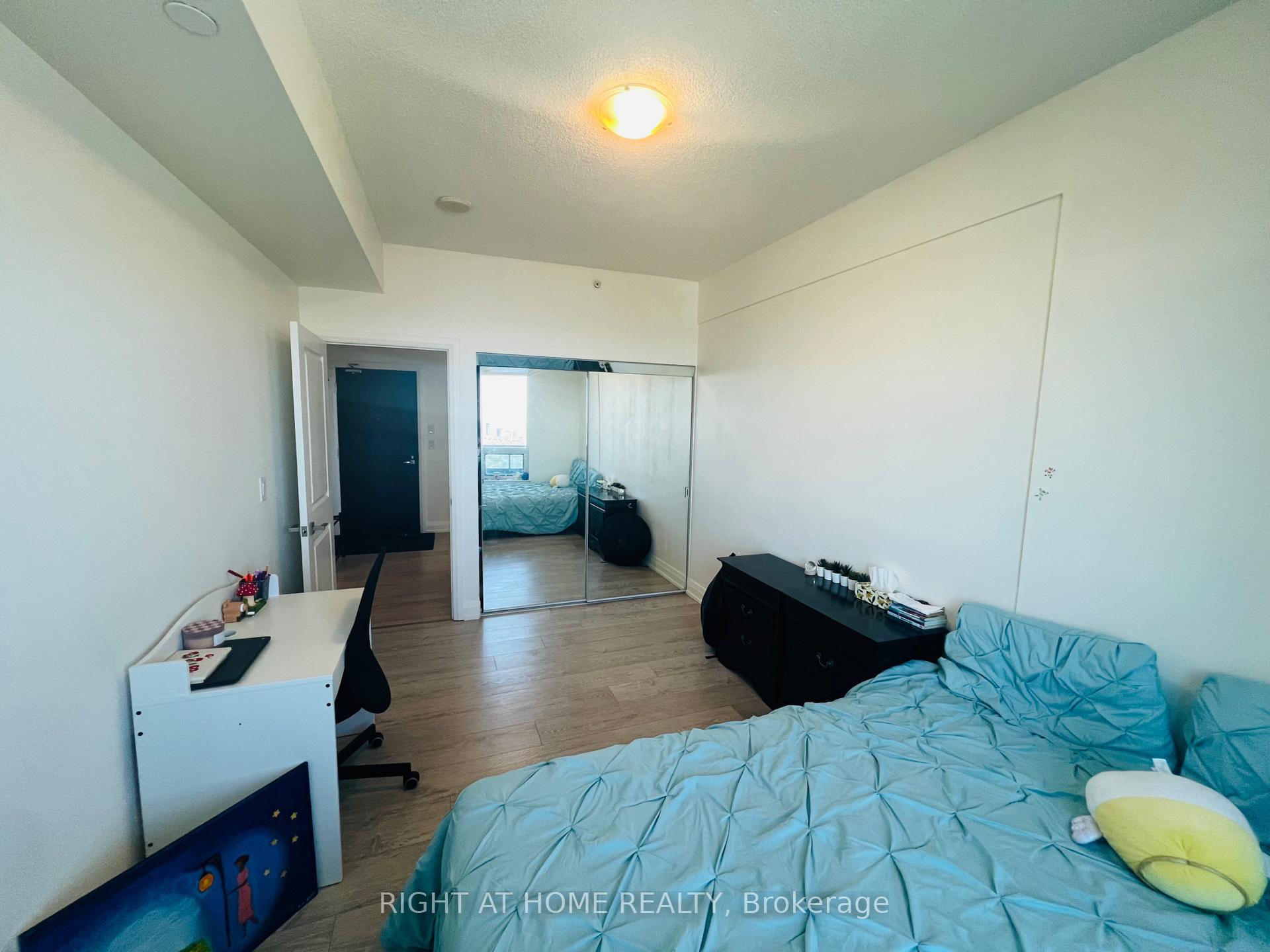 Photo 18 of Unit Ph209, 7161 Yonge Street, Markham, Thornhill — HOMEH