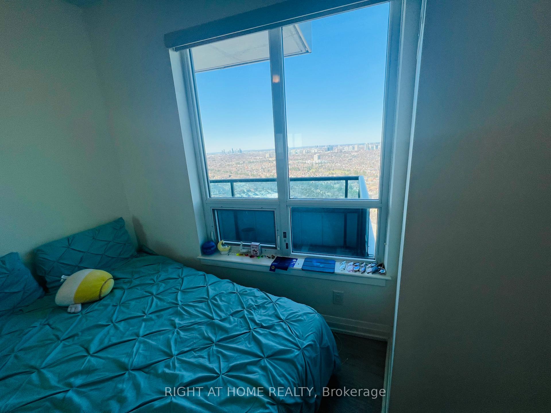 Photo 19 of Unit Ph209, 7161 Yonge Street, Markham, Thornhill — HOMEH