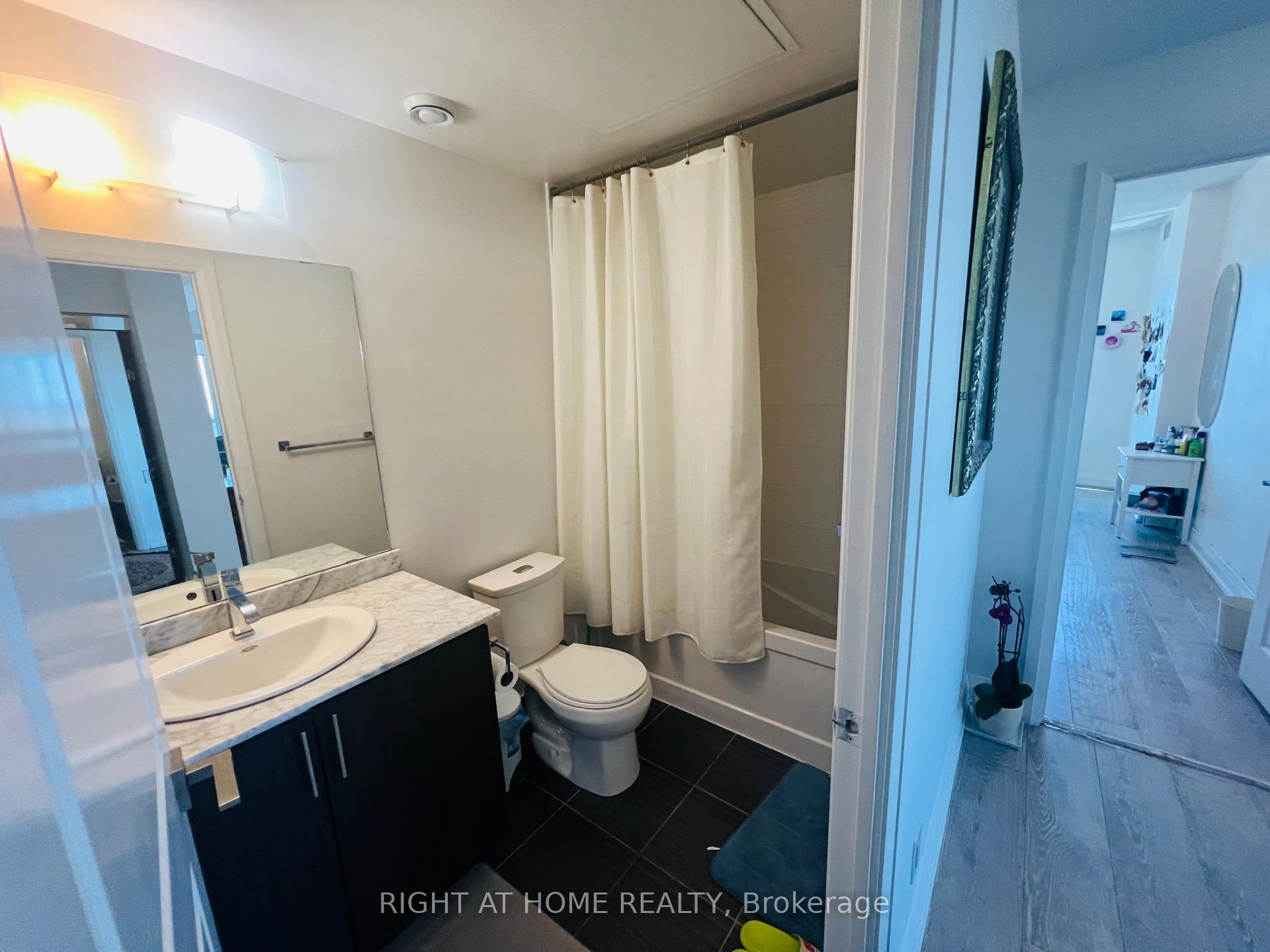 Photo 33 of Unit Ph209, 7161 Yonge Street, Markham, Thornhill — HOMEH