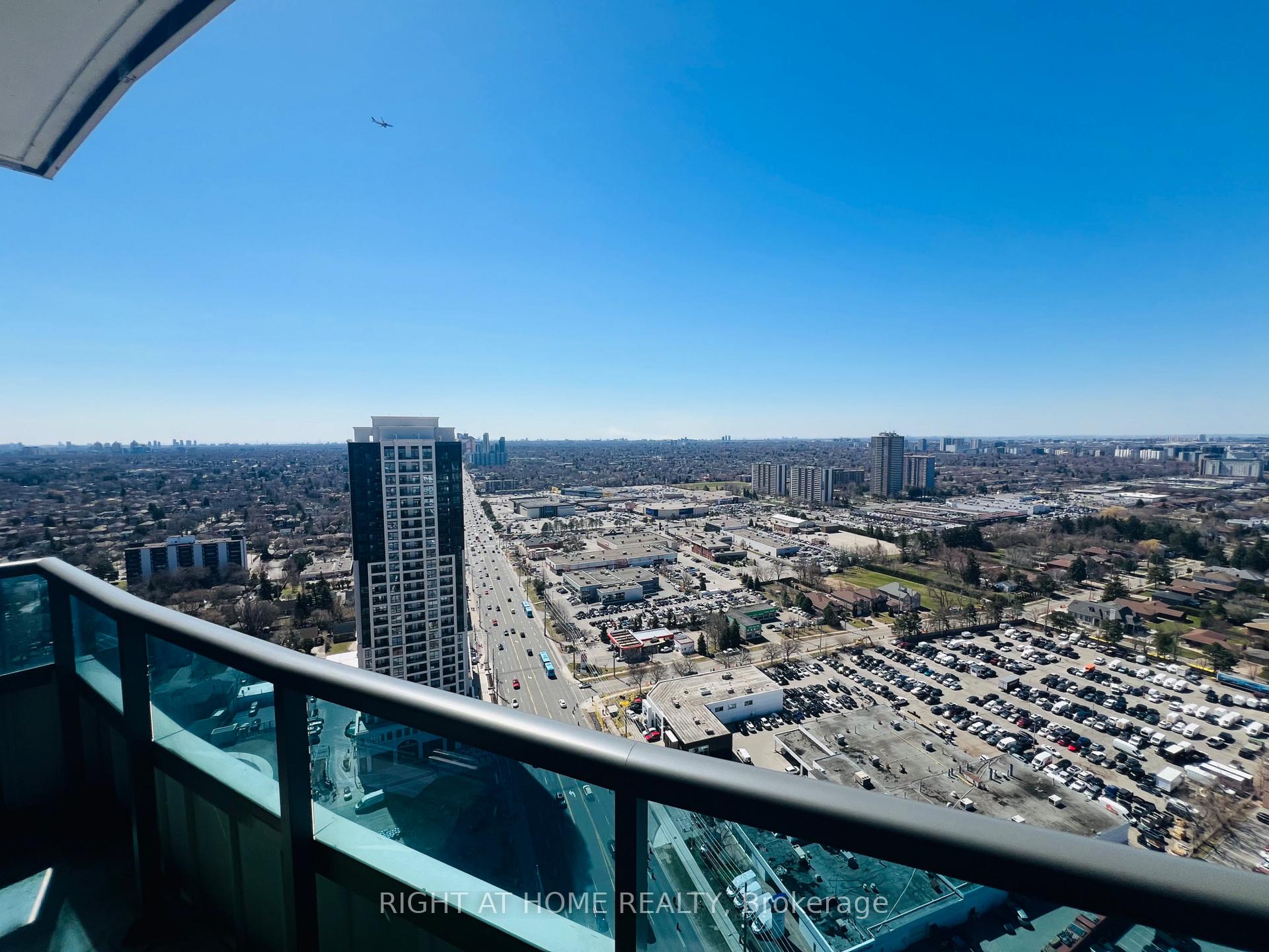Photo 45 of Unit Ph209, 7161 Yonge Street, Markham, Thornhill — HOMEH