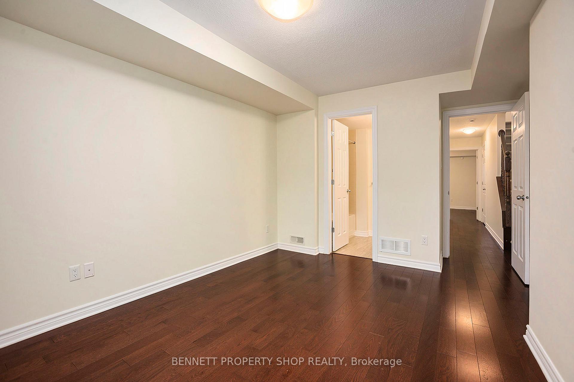 Photo 13 of Unit B, 625 Chapman Mills Drive, Ottawa, Barrhaven - Strandherd — HOMEH