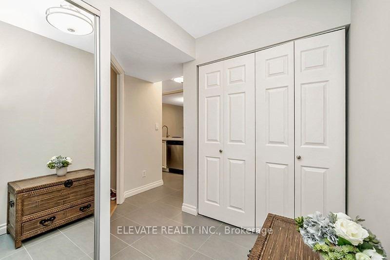 Photo 2 of Unit 209, 260 Merton Street, Toronto, Mount Pleasant West — HOMEH