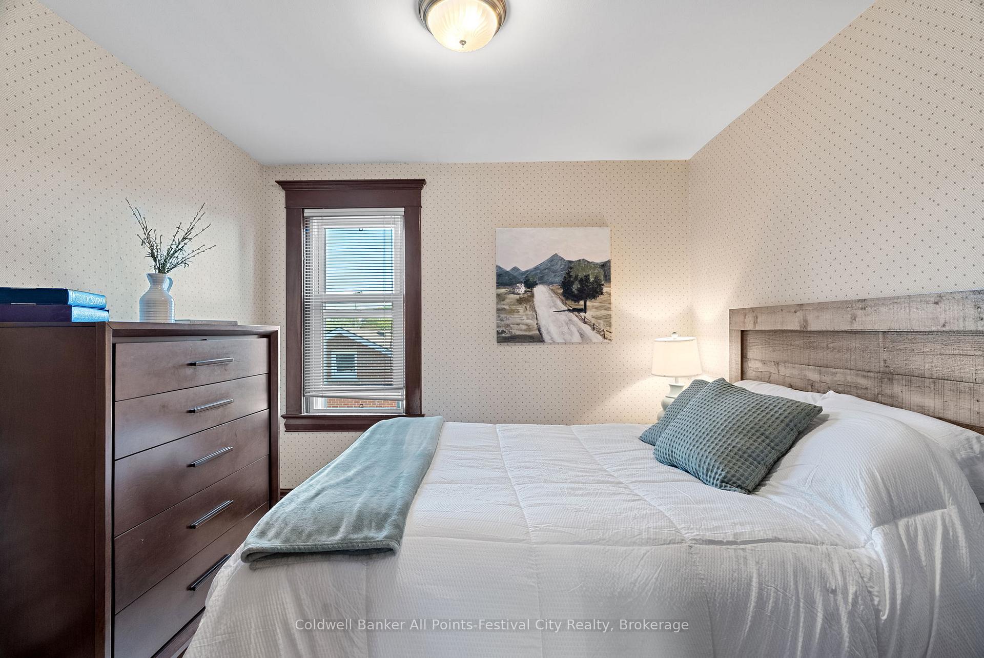 Photo 30 of 34 Nelson Street E, Goderich, Goderich (Town) — HOMEH