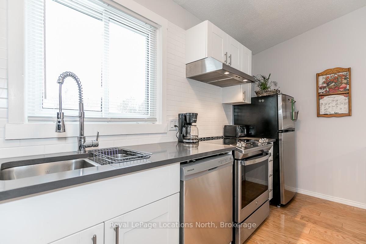 Photo 34 of 167 Escarpment Crescent, Collingwood — HOMEH