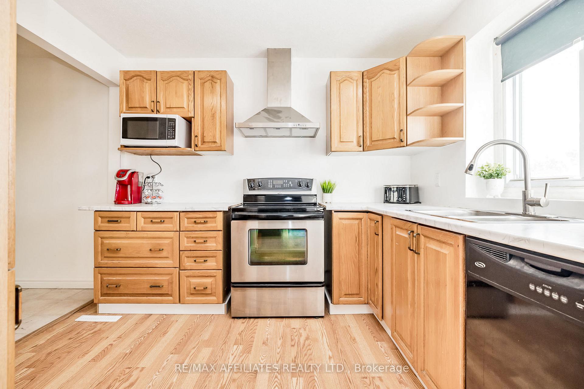 Photo 16 of Unit C, 479 Moodie Drive, Ottawa, Arbeatha Park — HOMEH
