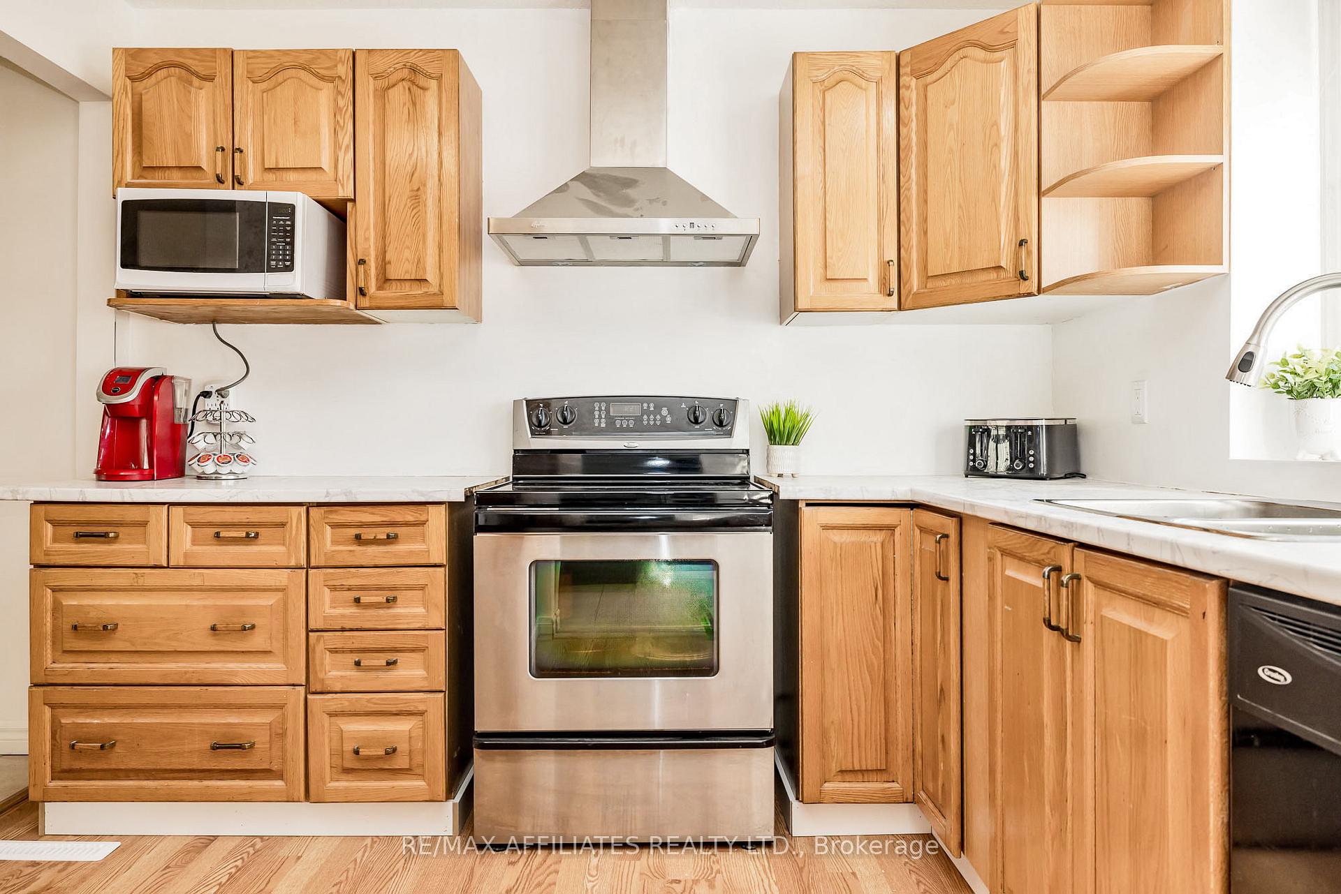 Photo 17 of Unit C, 479 Moodie Drive, Ottawa, Arbeatha Park — HOMEH