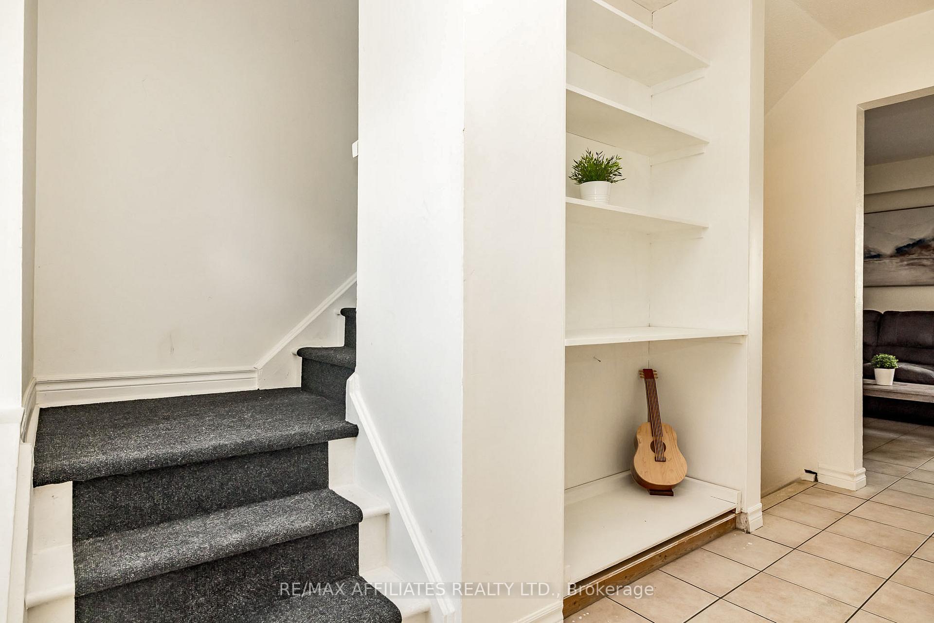 Photo 19 of Unit C, 479 Moodie Drive, Ottawa, Arbeatha Park — HOMEH