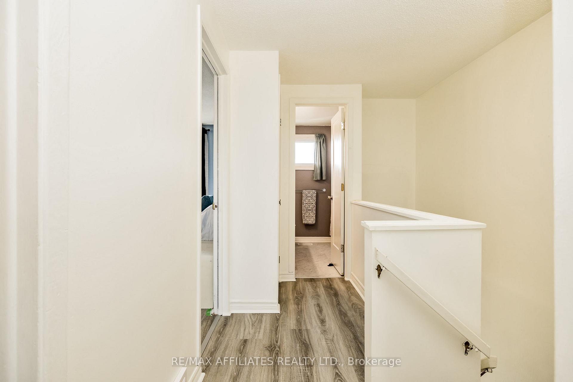 Photo 20 of Unit C, 479 Moodie Drive, Ottawa, Arbeatha Park — HOMEH