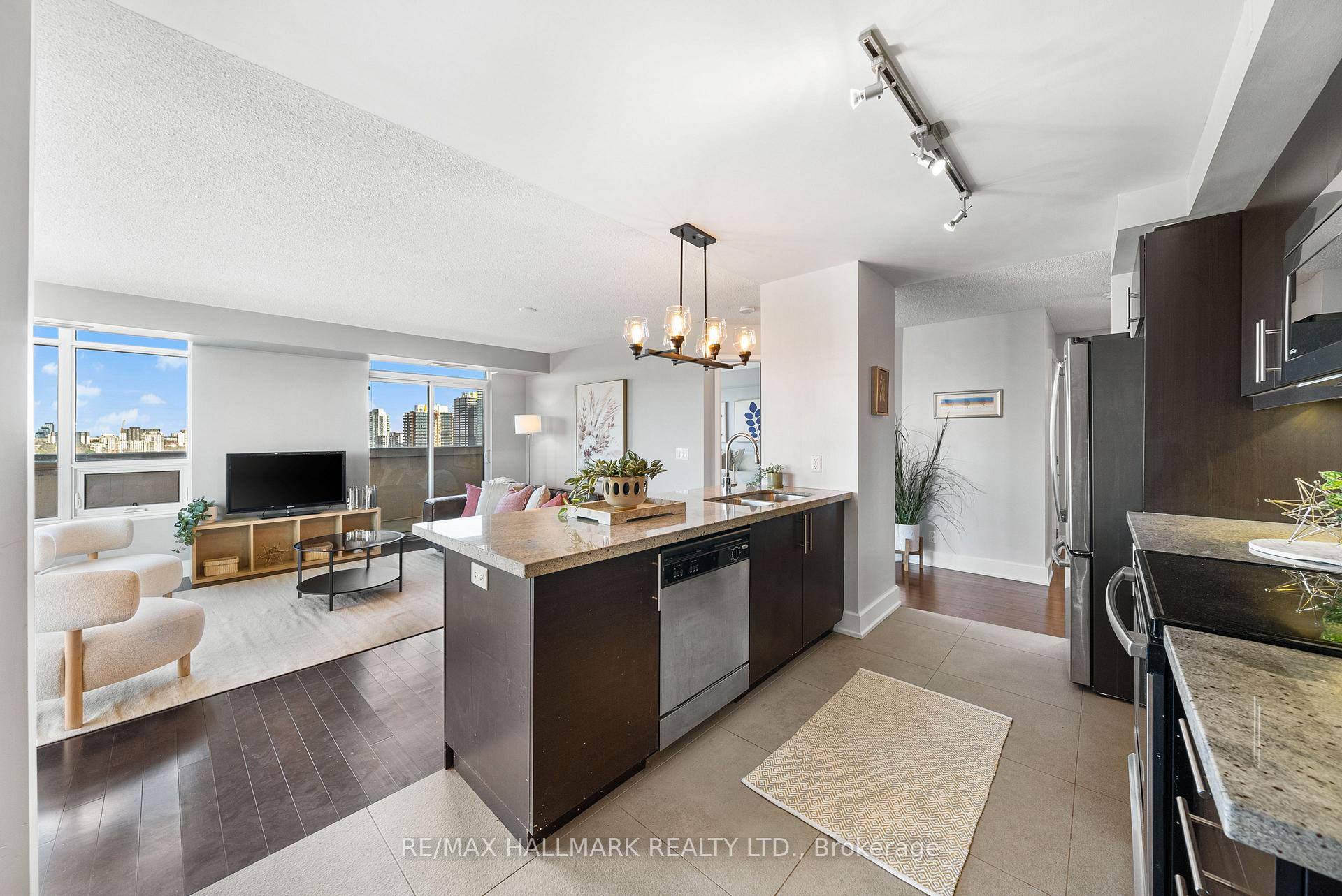 Front of Unit 708, 676 Sheppard Avenue E