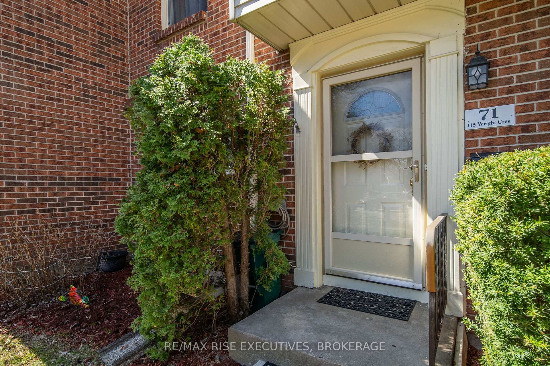 Photo 3 of Unit 71, 115 Wright Crescent, Kingston, Central City East — HOMEH