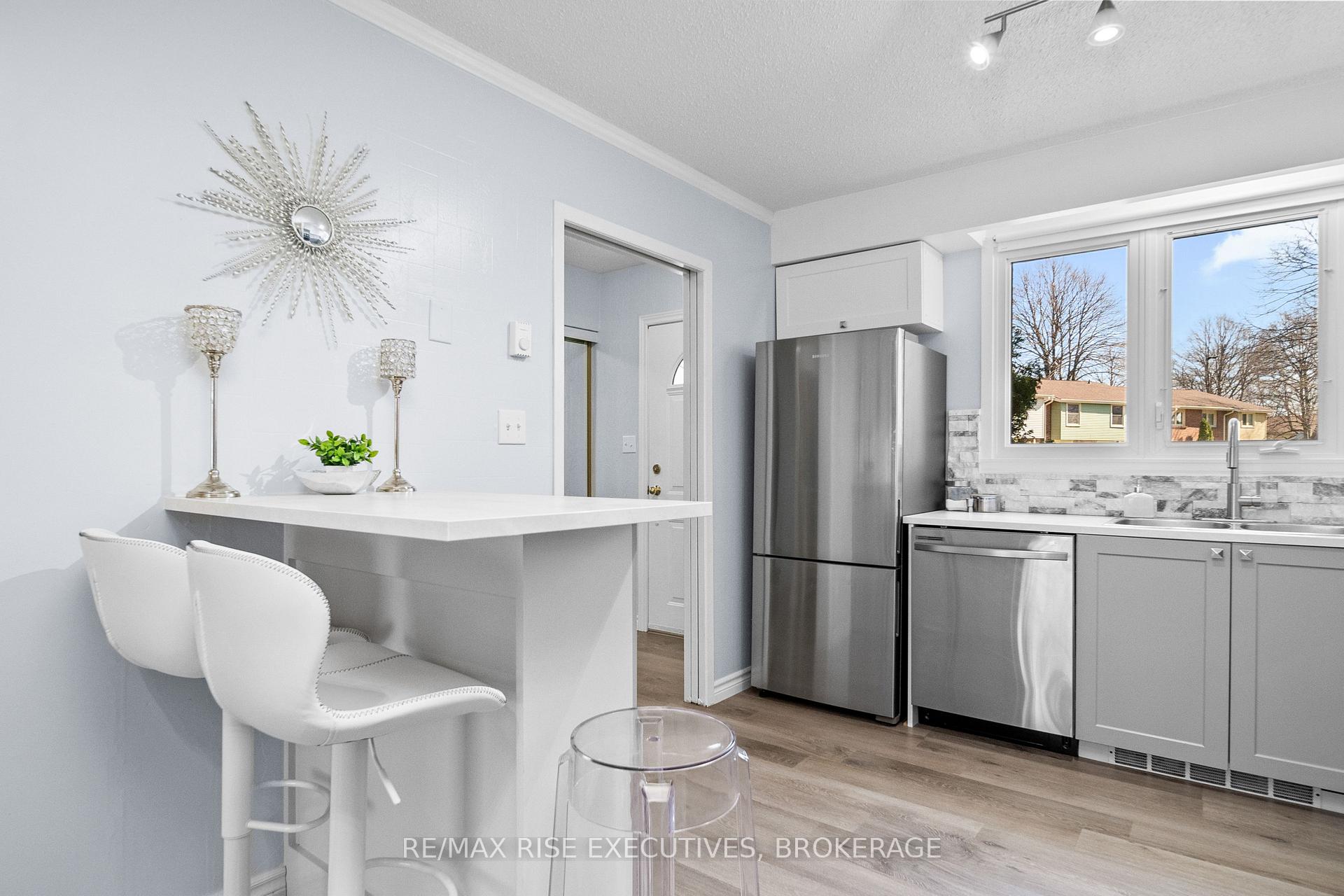 Photo 8 of Unit 71, 115 Wright Crescent, Kingston, Central City East — HOMEH