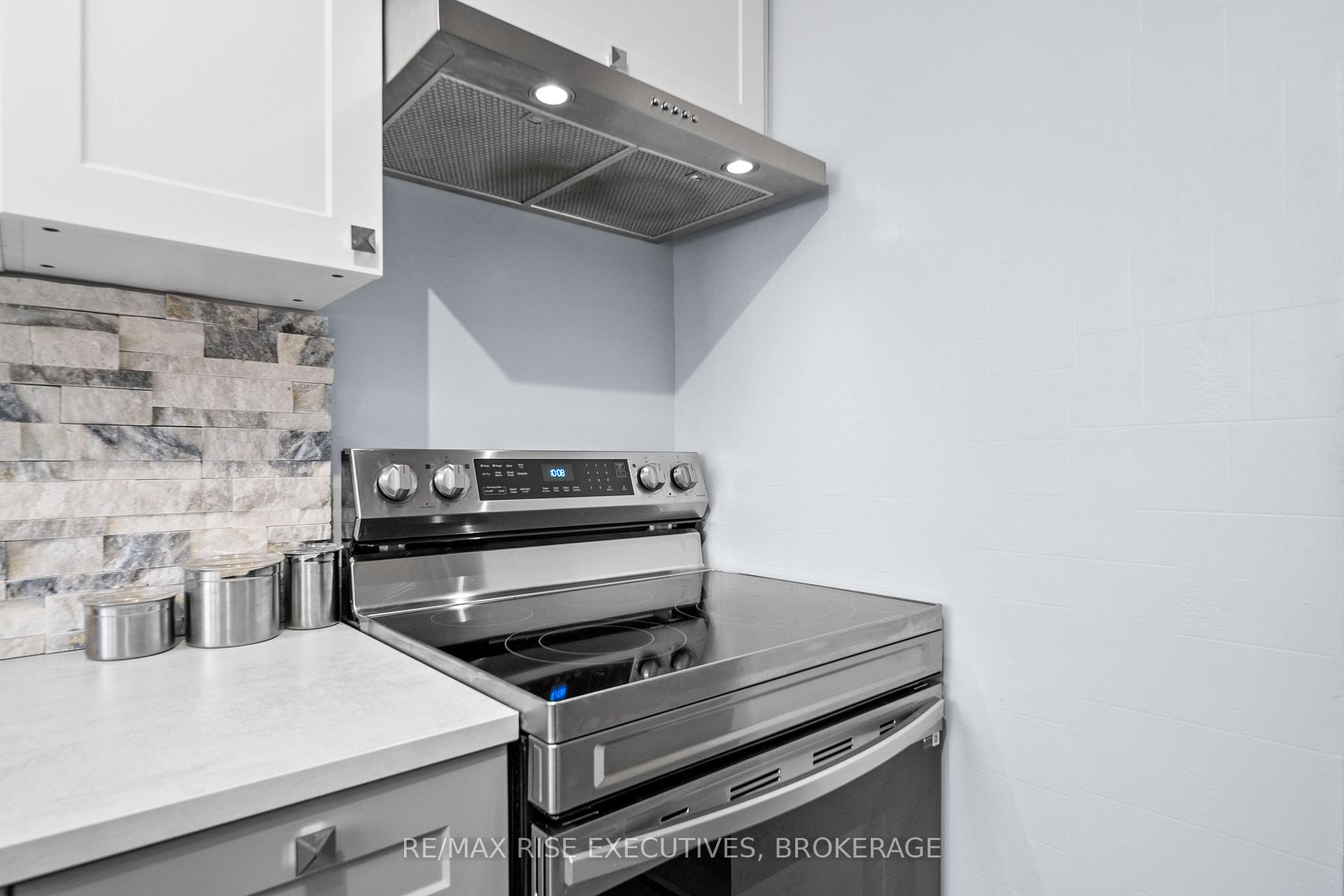 Photo 11 of Unit 71, 115 Wright Crescent, Kingston, Central City East — HOMEH