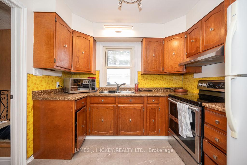 Photo 3 of 33613 Hwy 17 W, Deep River — HOMEH