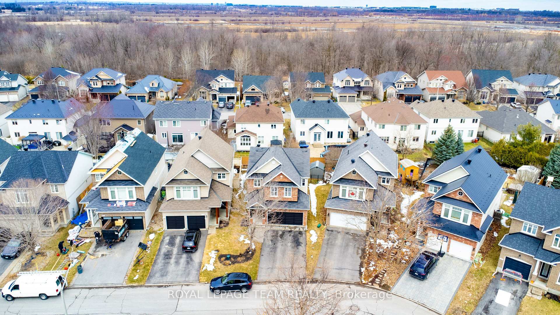Photo 4 of 817 Feather Moss Way, Ottawa, Riverside South/Gloucester Glen — HOMEH