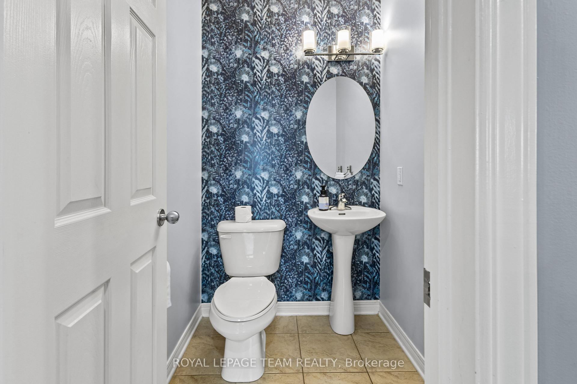 Photo 6 of 817 Feather Moss Way, Ottawa, Riverside South/Gloucester Glen — HOMEH