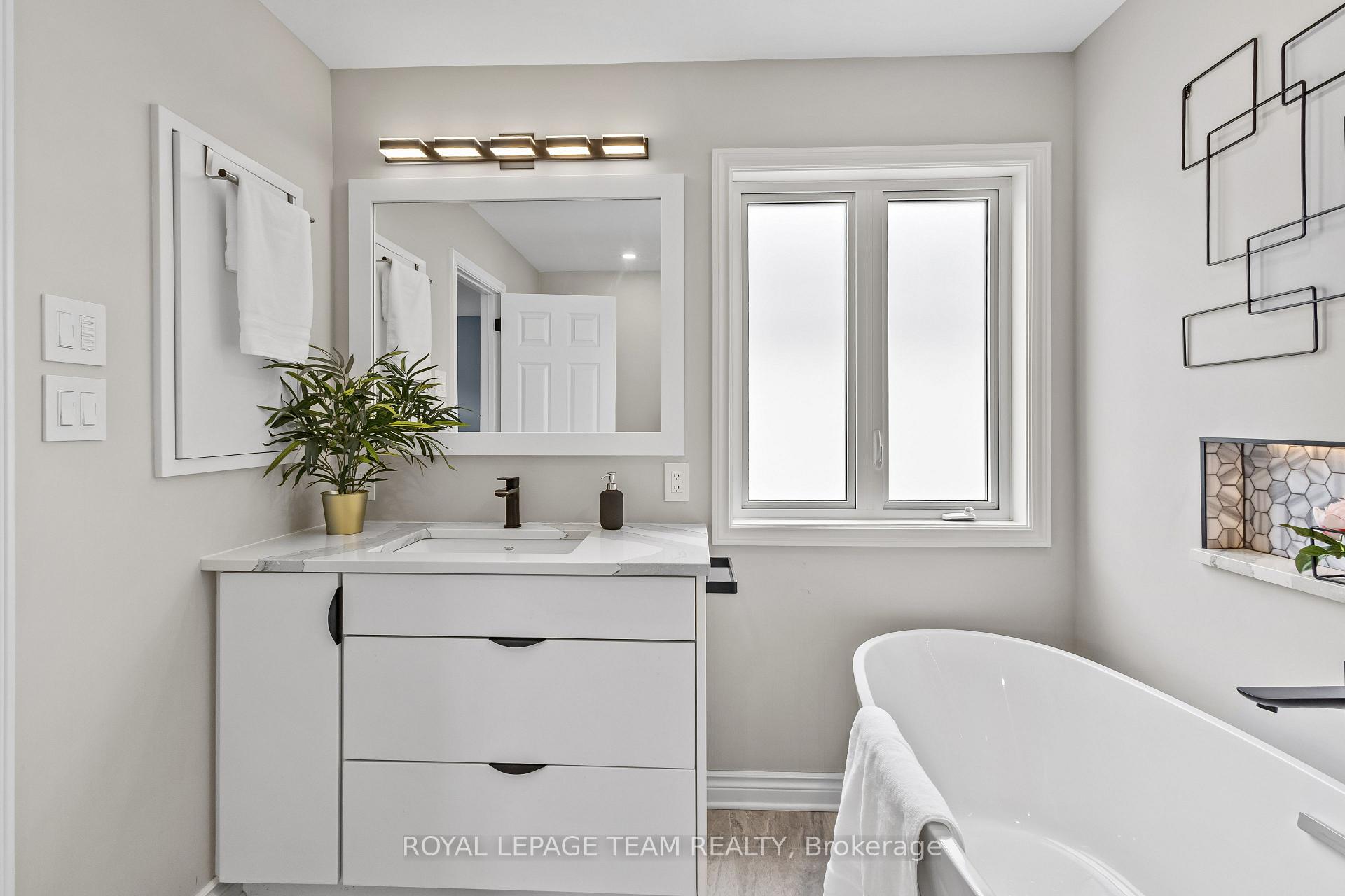 Photo 22 of 817 Feather Moss Way, Ottawa, Riverside South/Gloucester Glen — HOMEH