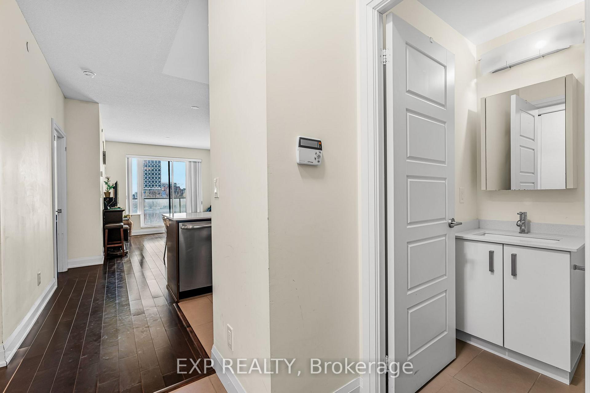 Photo 7 of Unit 503, 8228 Birchmount Road, Markham, Unionville — HOMEH