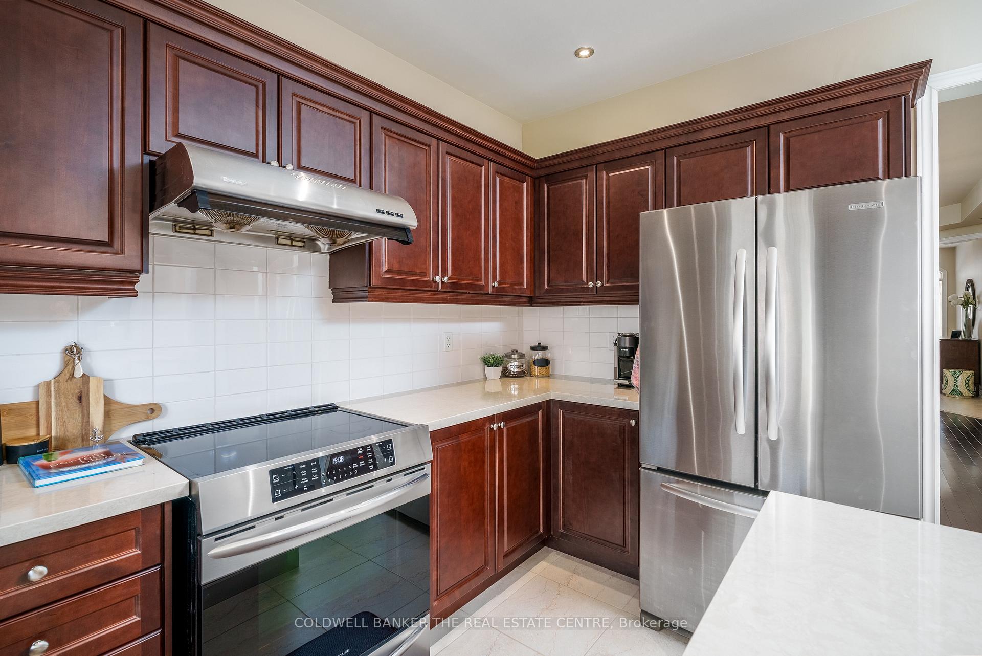 Photo 7 of 18 Tonner Crescent, Aurora, Bayview Northeast — HOMEH