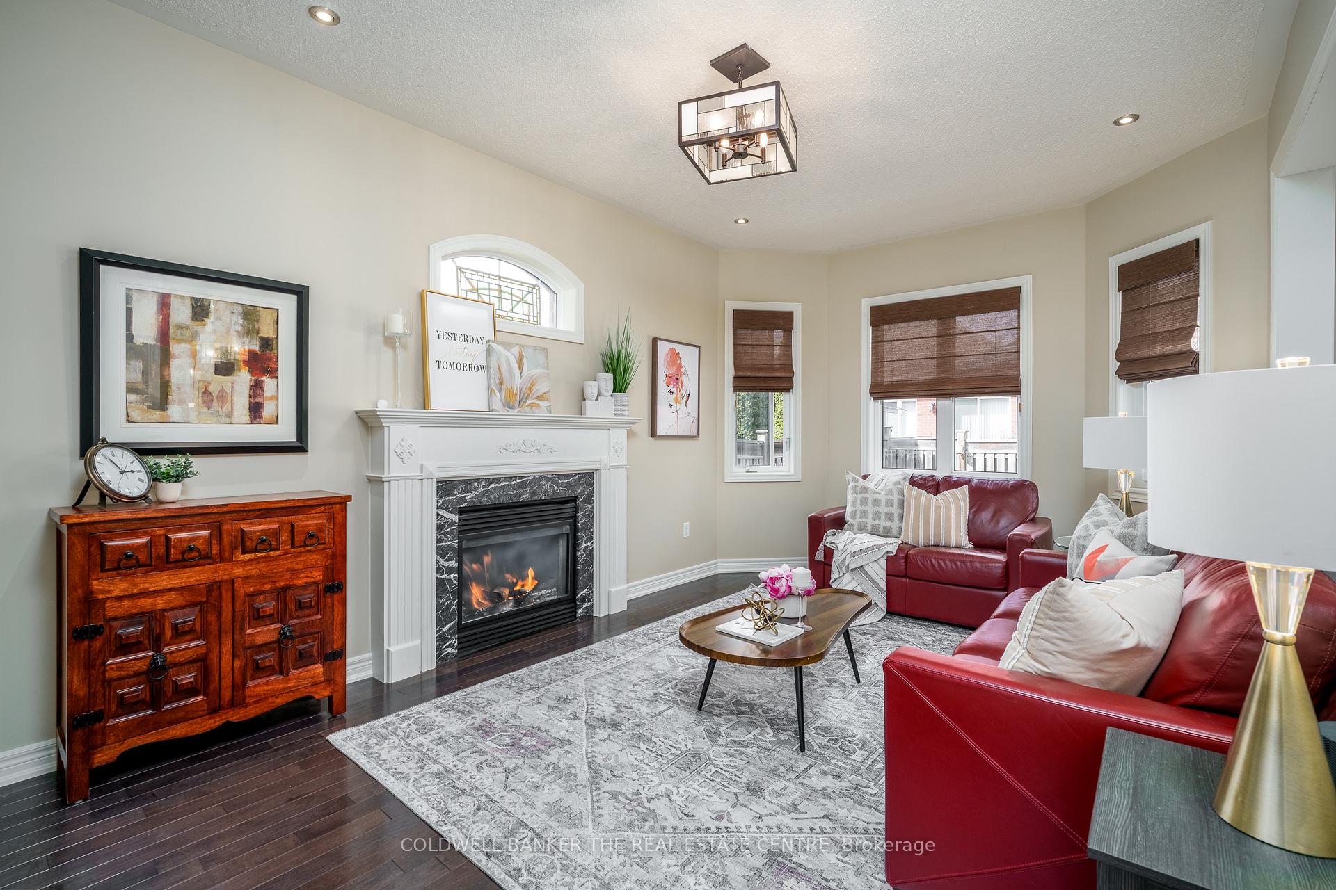 Photo 8 of 18 Tonner Crescent, Aurora, Bayview Northeast — HOMEH