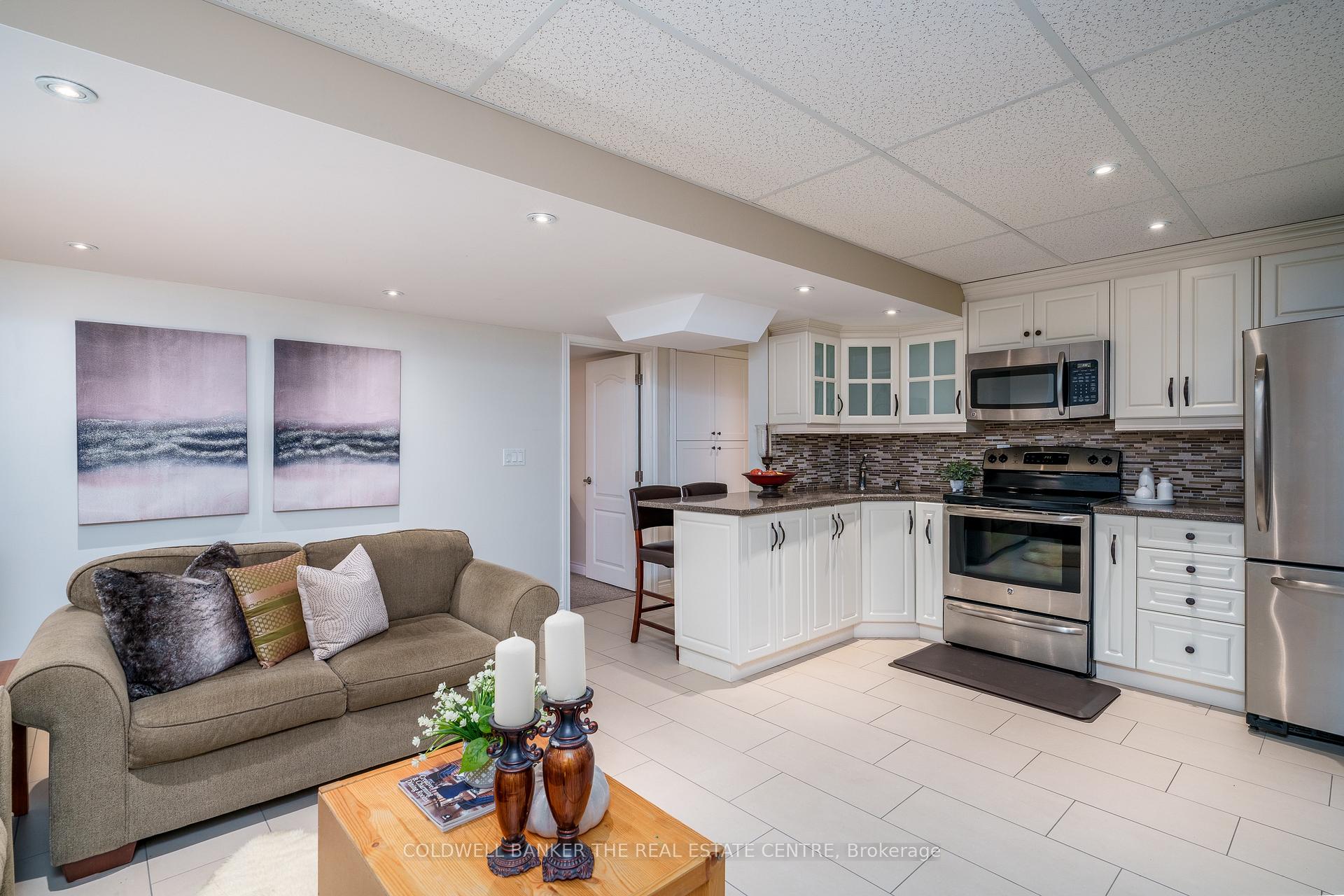 Photo 24 of 18 Tonner Crescent, Aurora, Bayview Northeast — HOMEH