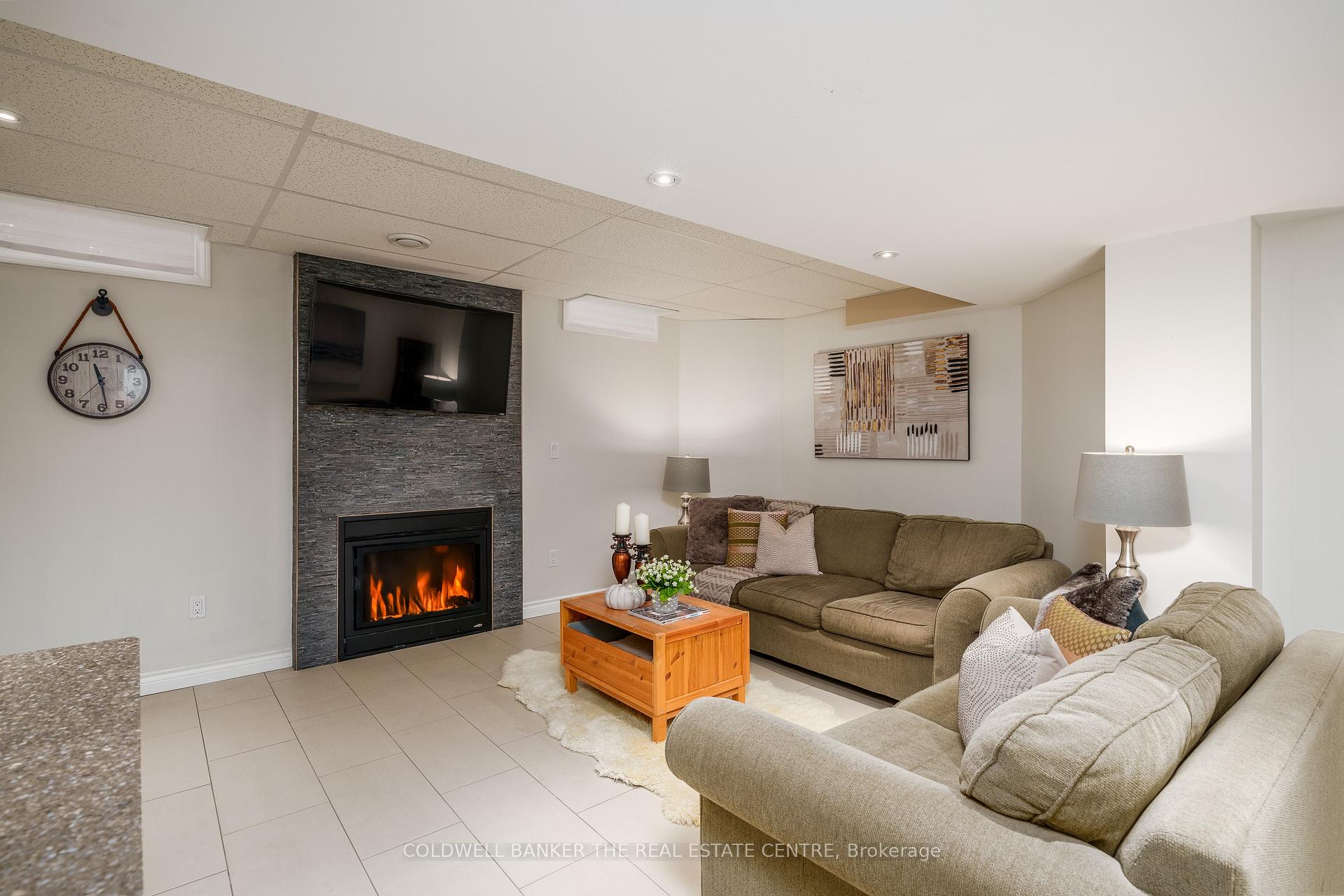Photo 25 of 18 Tonner Crescent, Aurora, Bayview Northeast — HOMEH