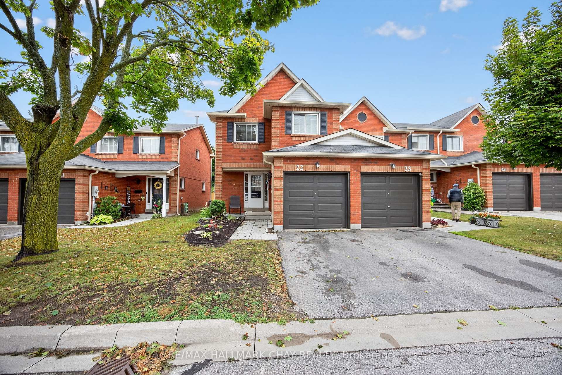 Photo 2 of Unit 22, 165 Kozlov Street, Barrie, West Bayfield — HOMEH