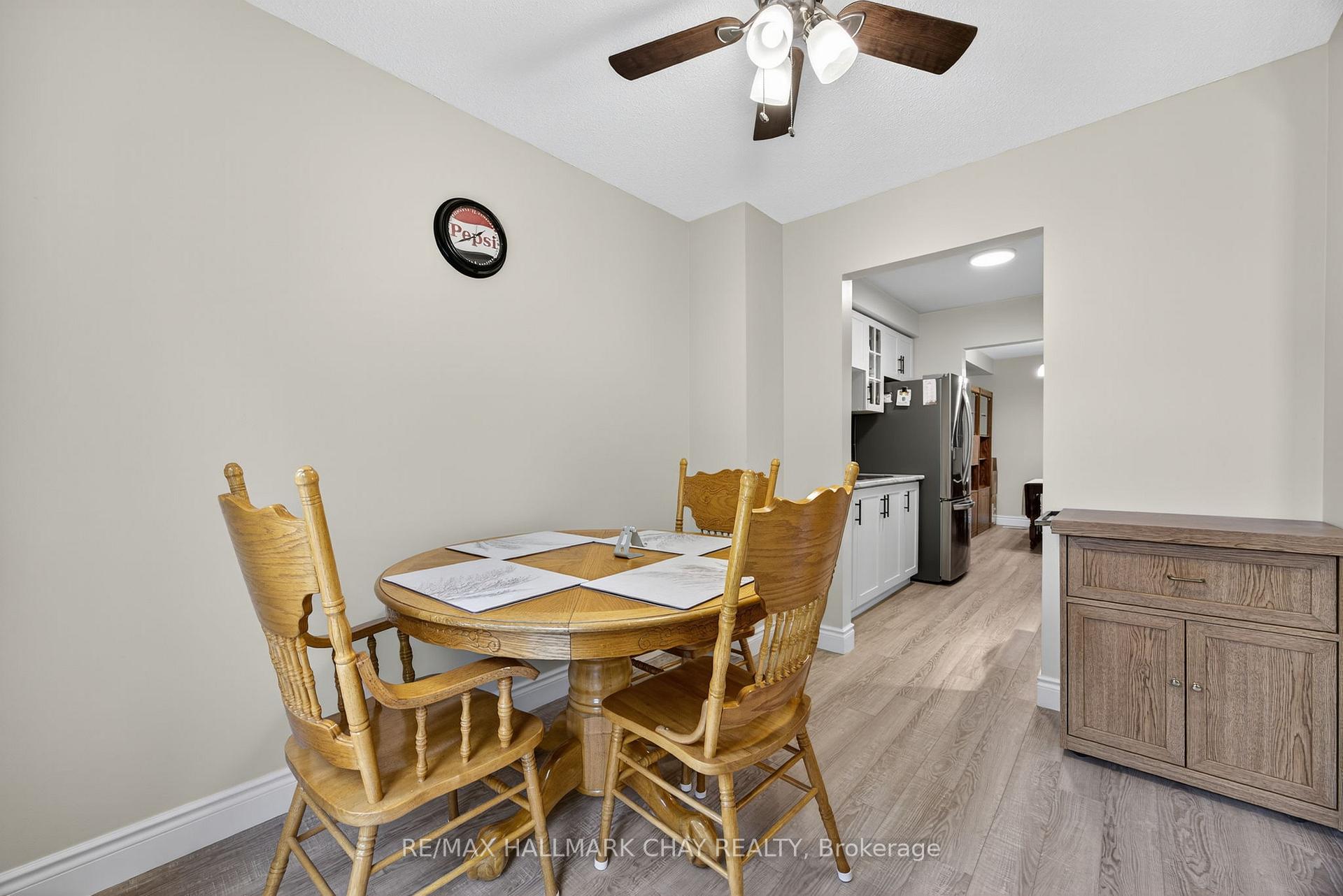 Photo 12 of Unit 22, 165 Kozlov Street, Barrie, West Bayfield — HOMEH