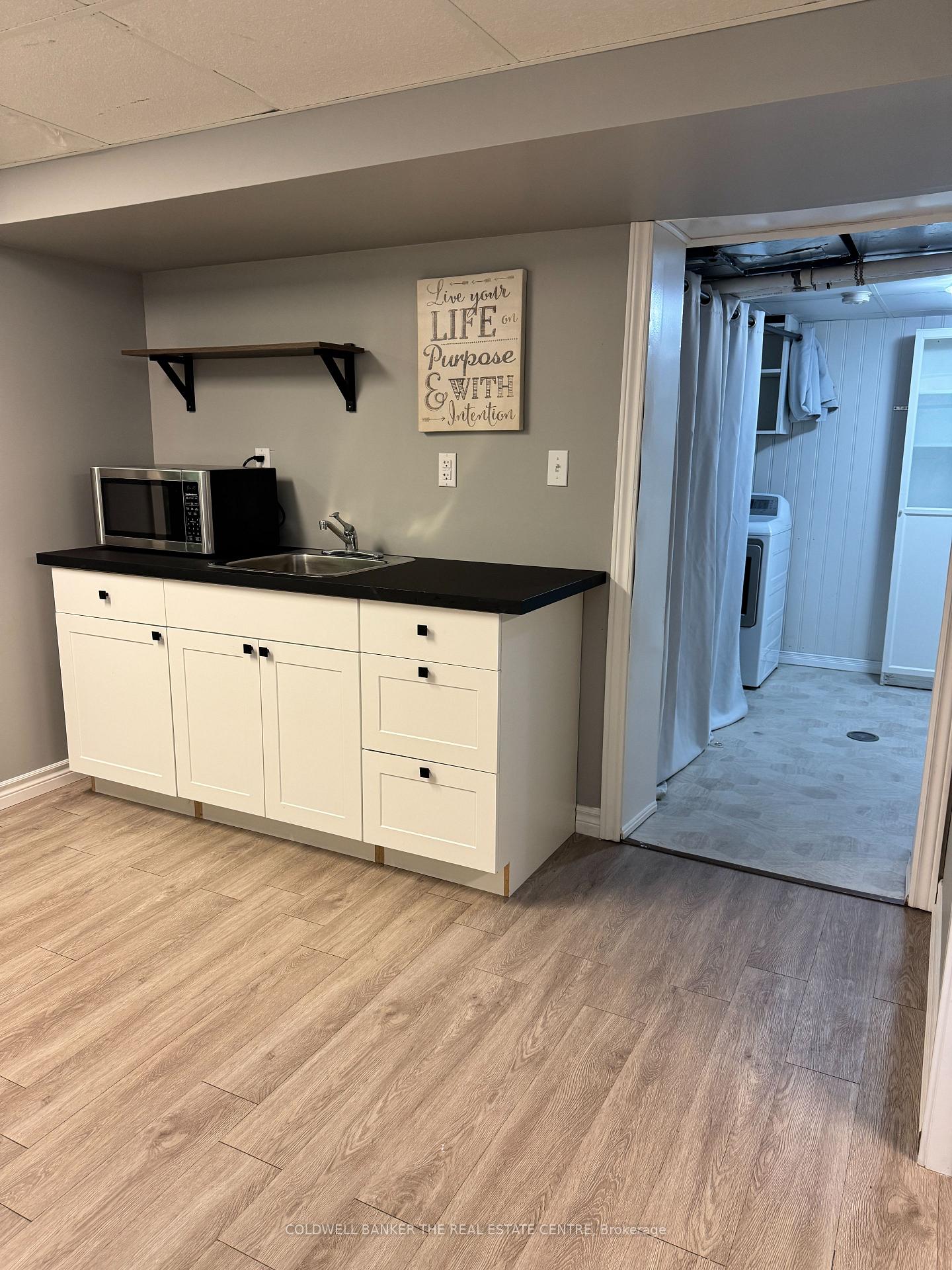 Photo 3 of 22 Roser Crescent, Clarington, Bowmanville — HOMEH