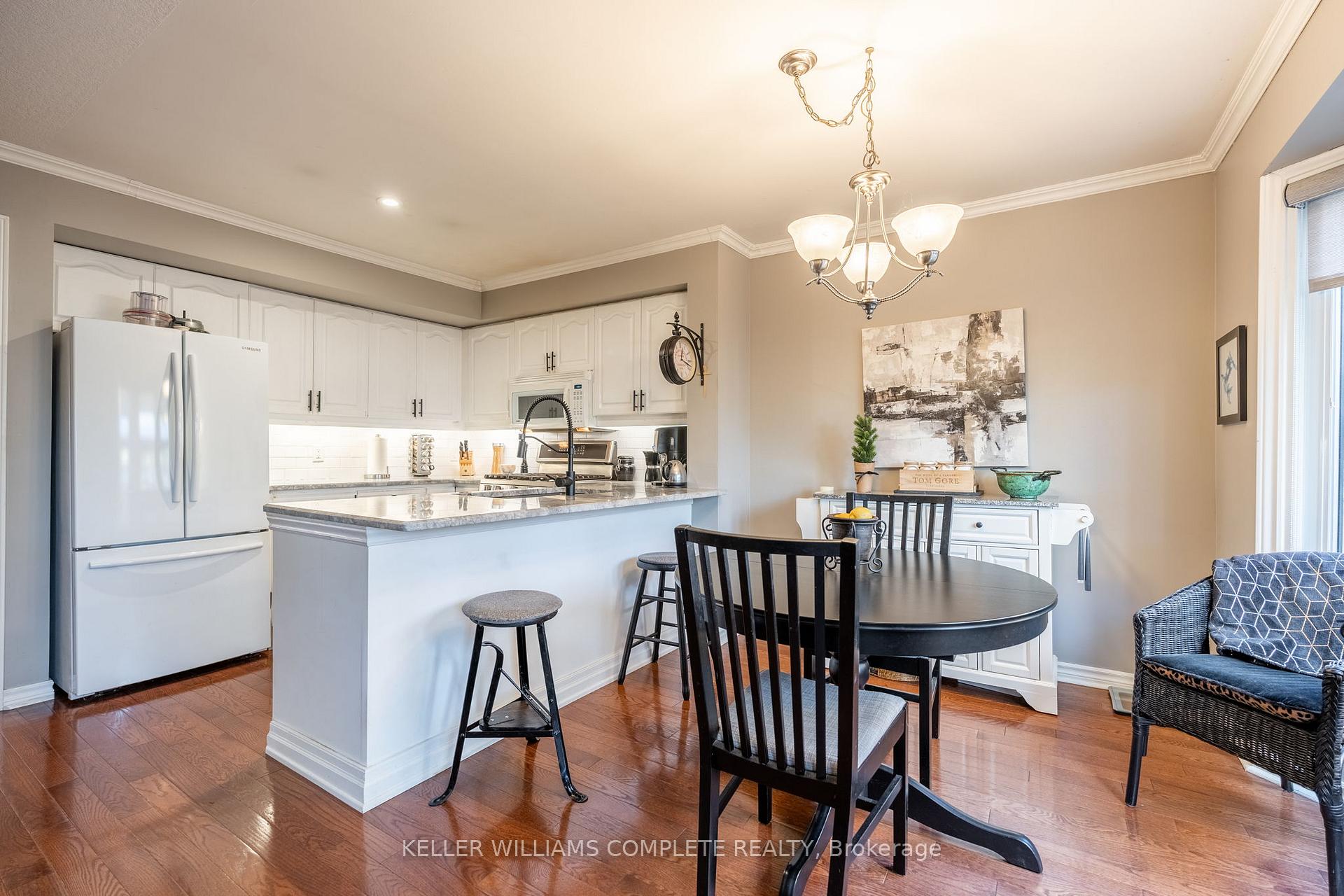 Photo 9 of Unit 4, 286 Hamilton Drive, Hamilton, Ancaster — HOMEH