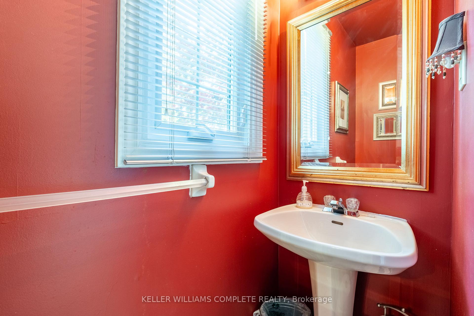 Photo 14 of Unit 4, 286 Hamilton Drive, Hamilton, Ancaster — HOMEH