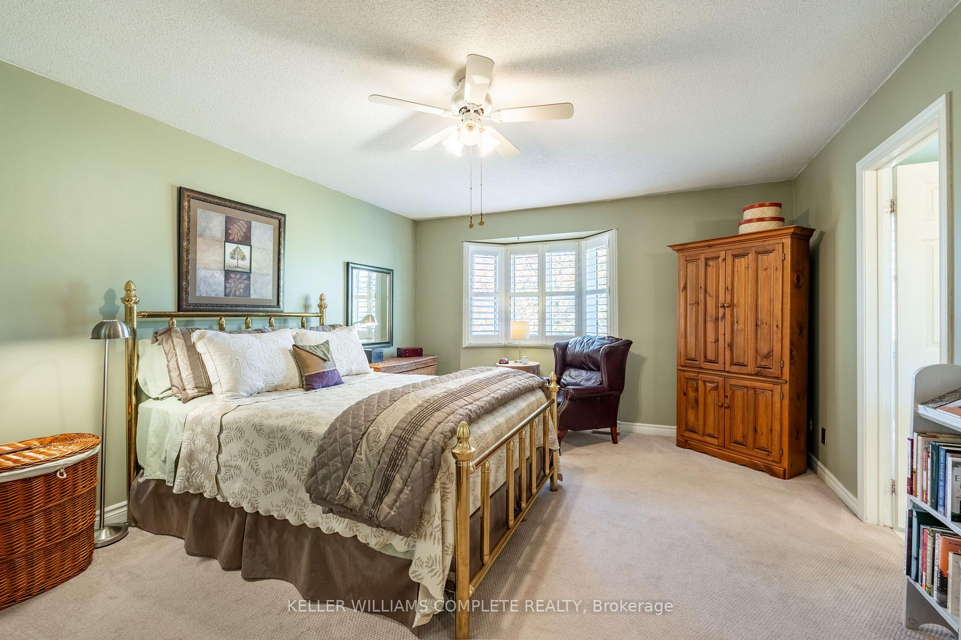 Photo 15 of Unit 4, 286 Hamilton Drive, Hamilton, Ancaster — HOMEH