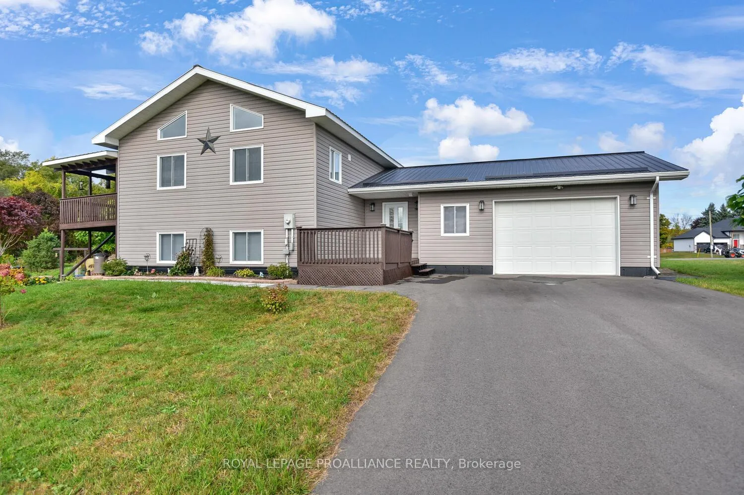 Front of 11 Judy Place