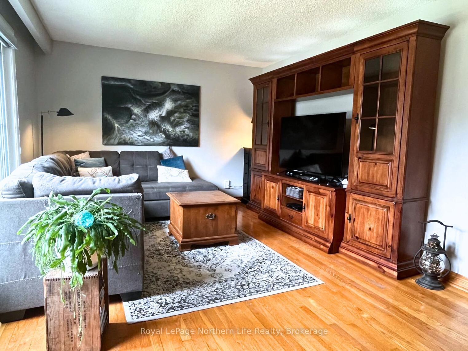 Photo 19 of 32 Indian Arrow Road, Barrie, North Shore — HOMEH