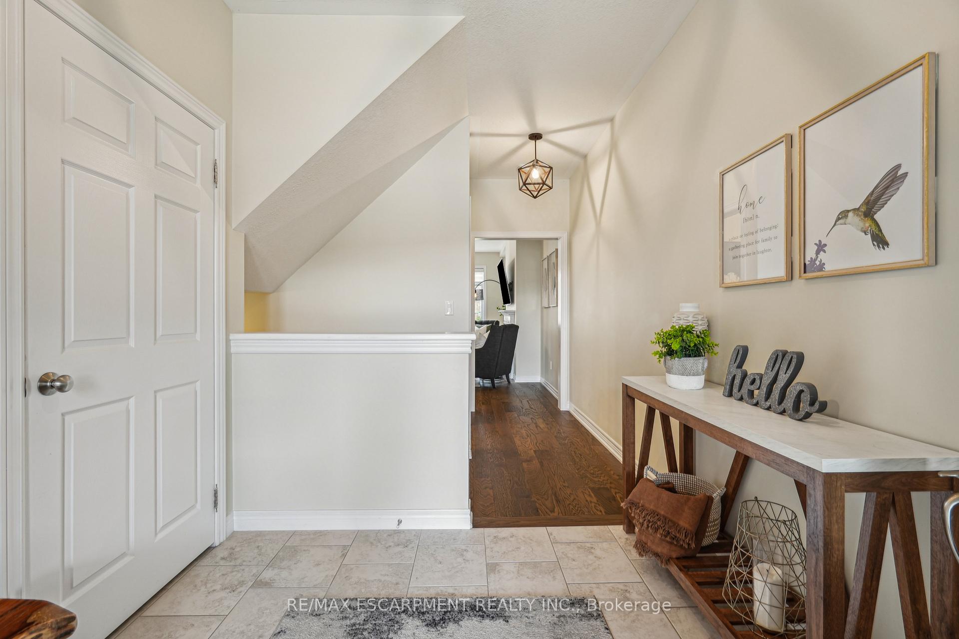 Photo 7 of 41 Hickory Drive, Guelph/Eramosa, Rockwood — HOMEH