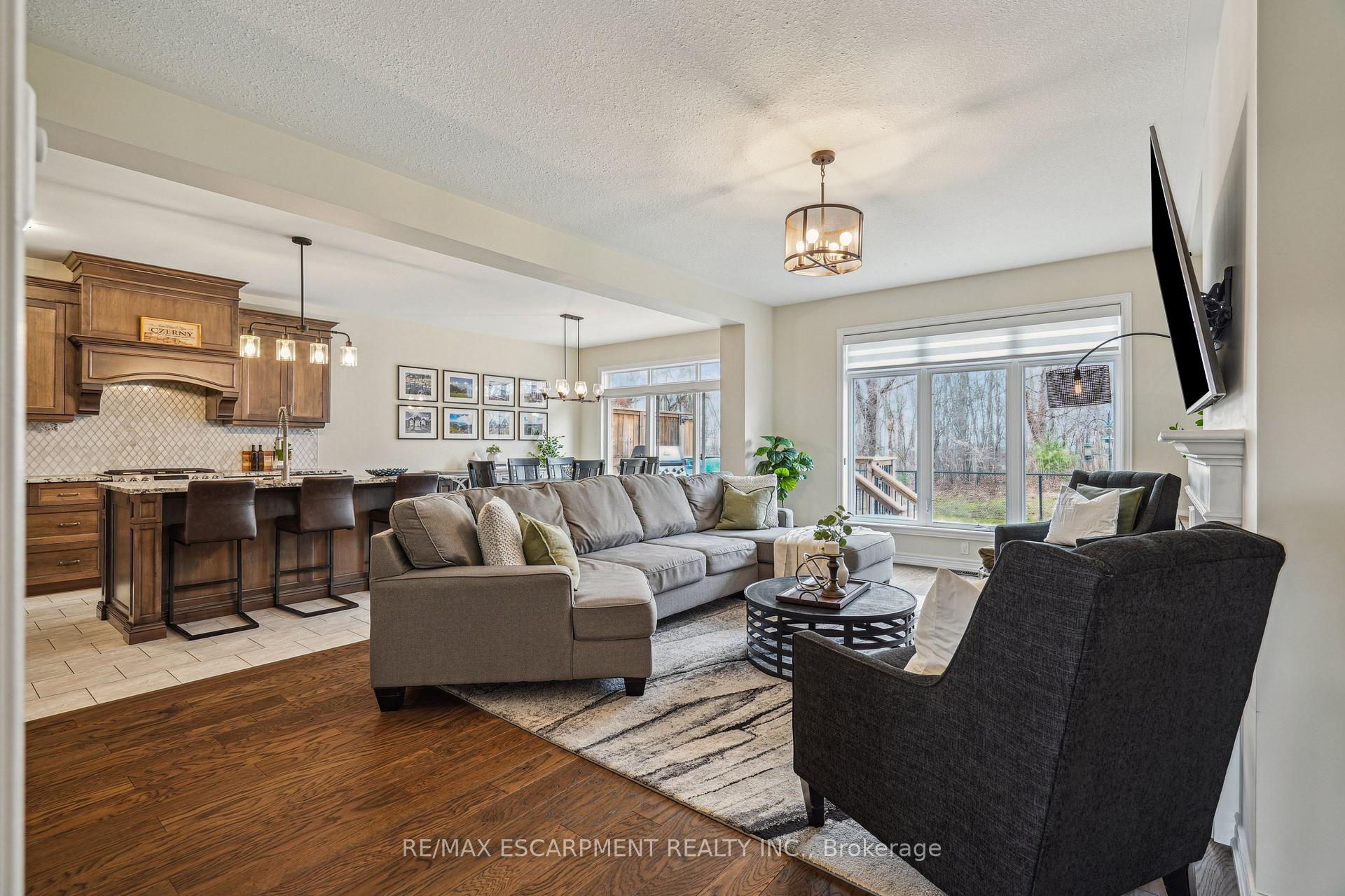 Photo 11 of 41 Hickory Drive, Guelph/Eramosa, Rockwood — HOMEH