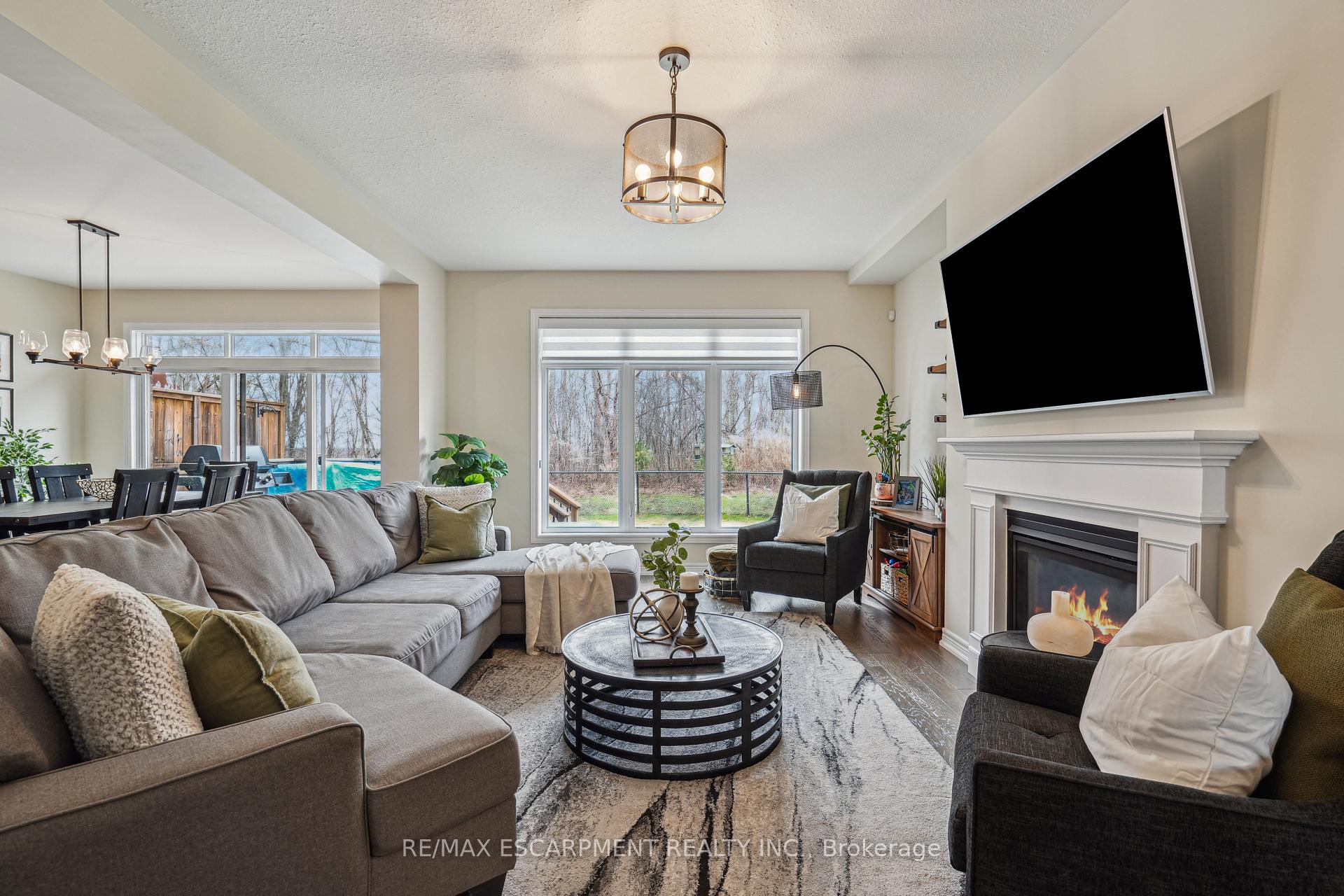Photo 12 of 41 Hickory Drive, Guelph/Eramosa, Rockwood — HOMEH