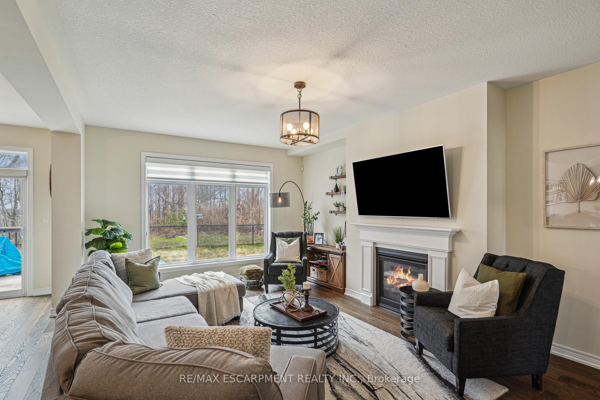 Photo 14 of 41 Hickory Drive, Guelph/Eramosa, Rockwood — HOMEH