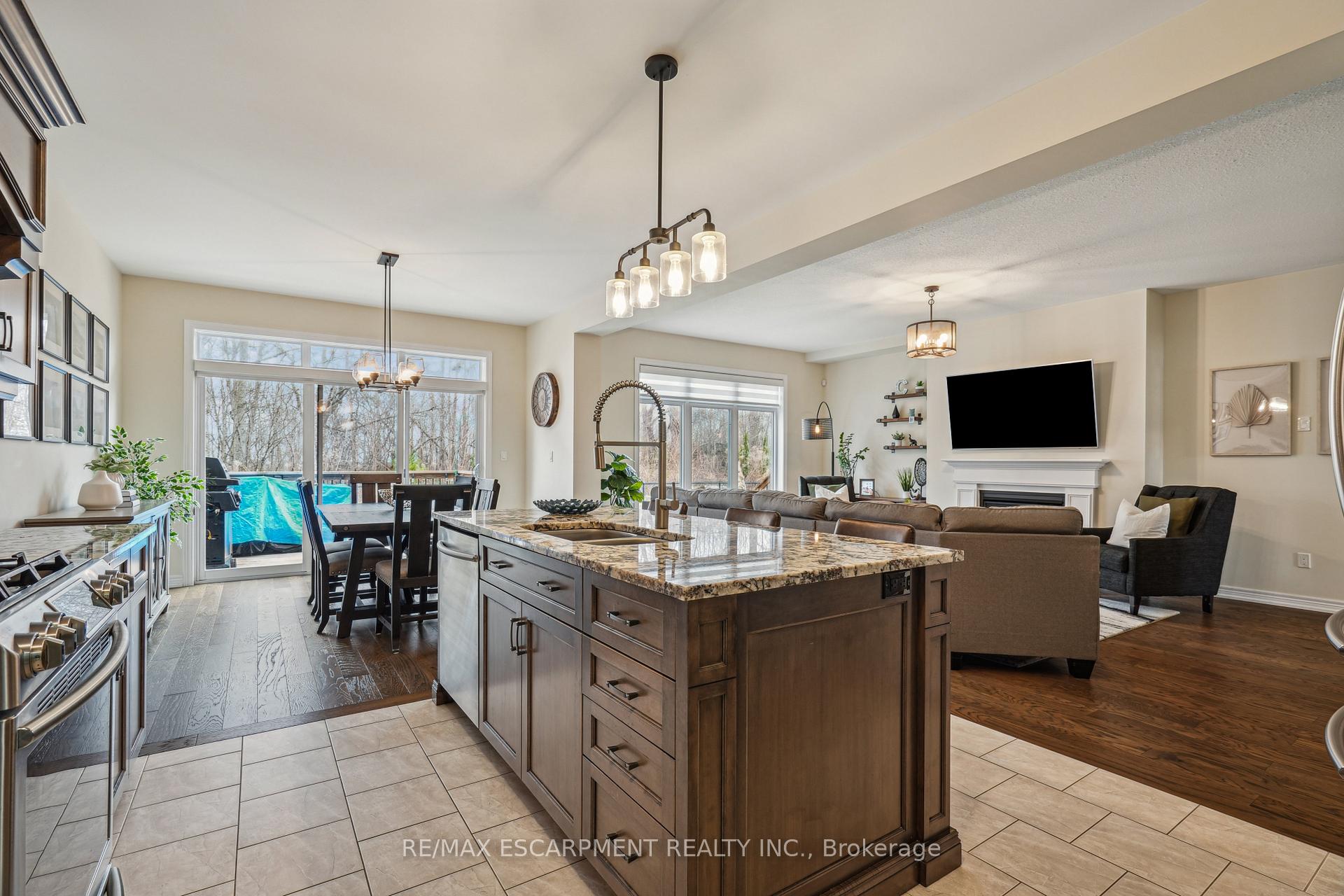 Photo 17 of 41 Hickory Drive, Guelph/Eramosa, Rockwood — HOMEH