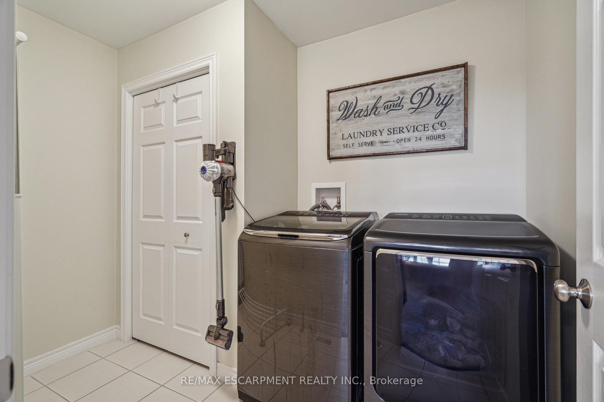 Photo 23 of 41 Hickory Drive, Guelph/Eramosa, Rockwood — HOMEH
