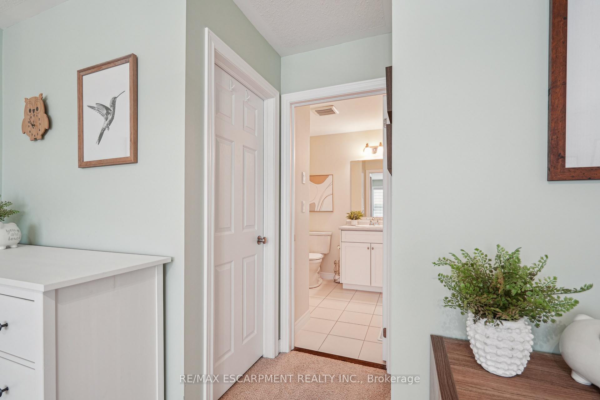 Photo 28 of 41 Hickory Drive, Guelph/Eramosa, Rockwood — HOMEH