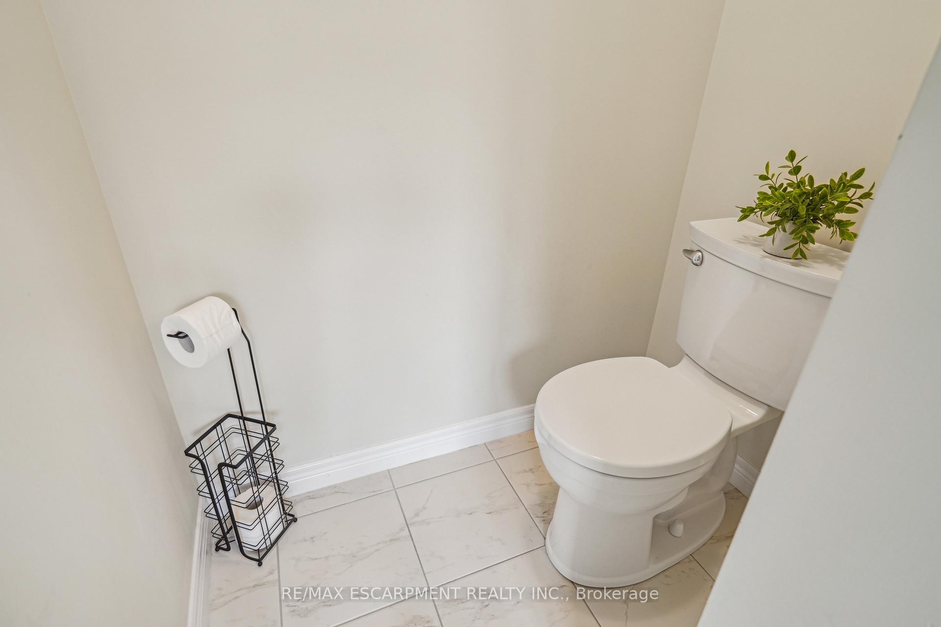 Photo 34 of 41 Hickory Drive, Guelph/Eramosa, Rockwood — HOMEH