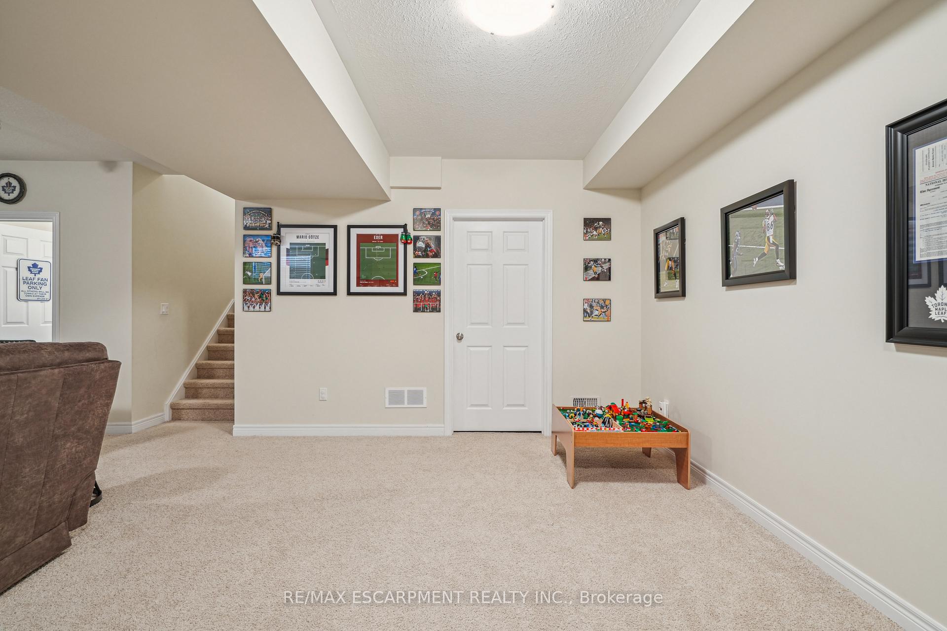 Photo 41 of 41 Hickory Drive, Guelph/Eramosa, Rockwood — HOMEH