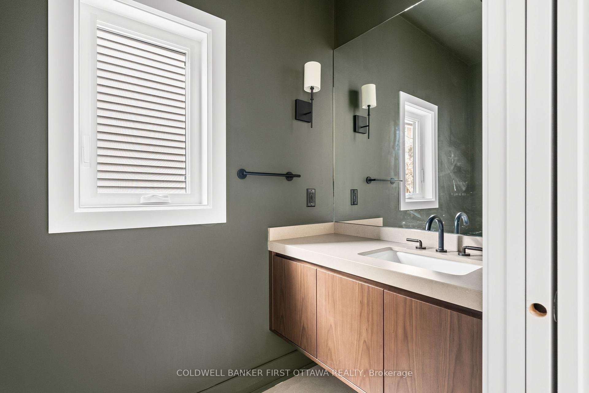 Photo 5 of 507 Edison Avenue, Ottawa, McKellar/Highland — HOMEH