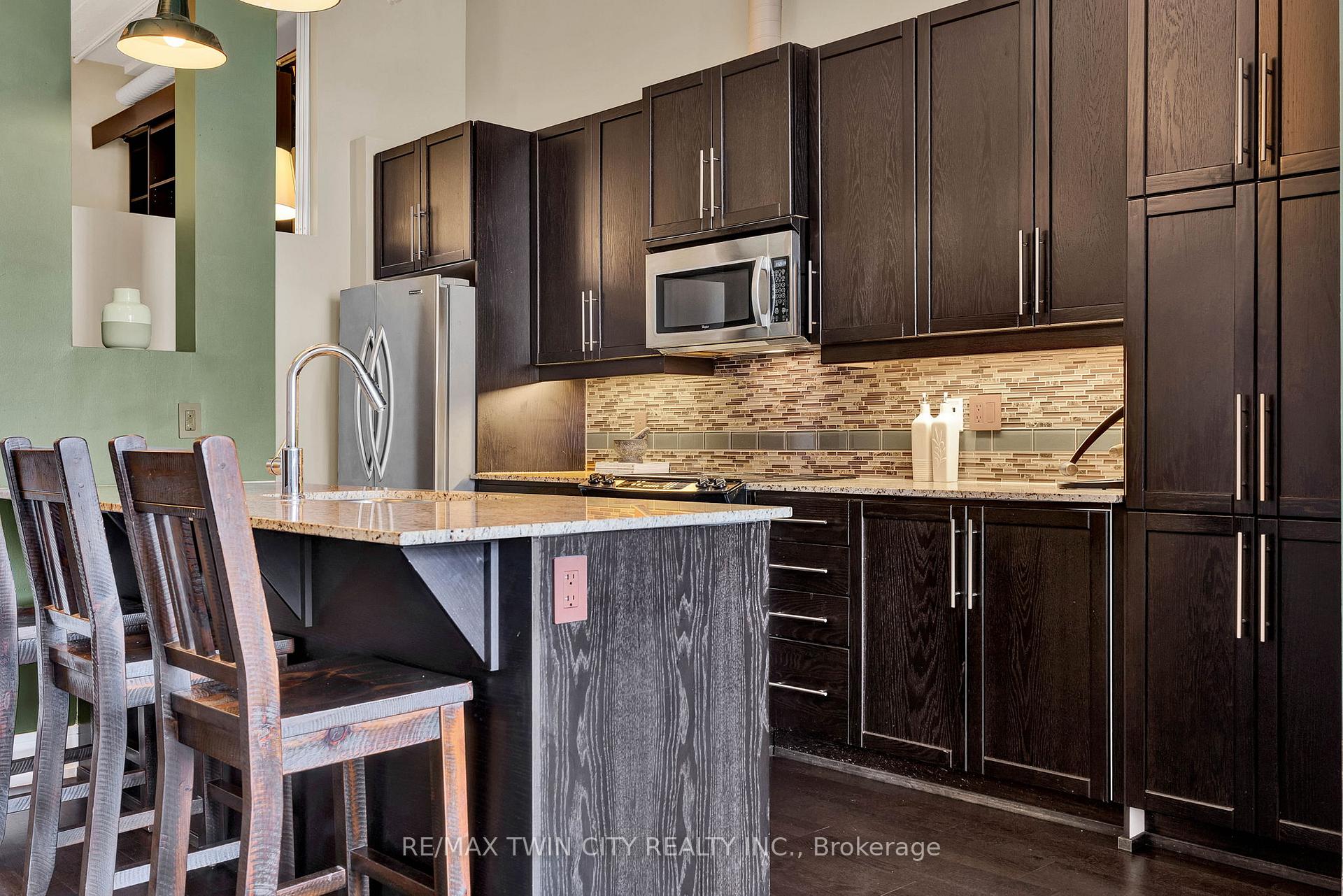 Photo 5 of Unit 423, 112 Benton Street, Kitchener — HOMEH