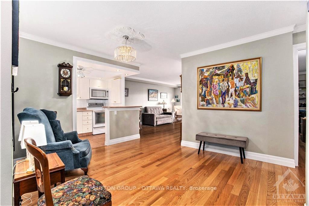 Photo 6 of Unit 905, 158A Mcarthur Avenue, Ottawa, Vanier — HOMEH
